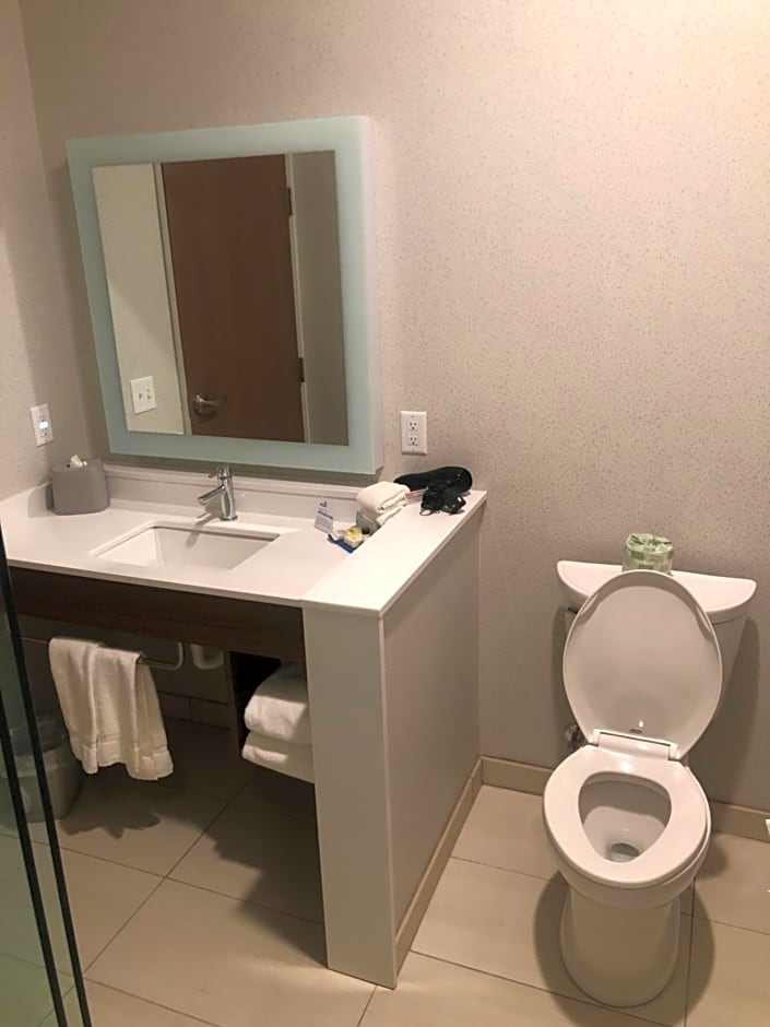 Holiday Inn Express And Suites Madison West - Middleton By IHG