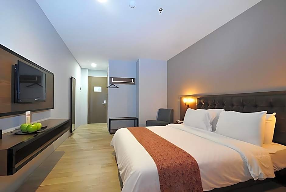 Grand Kangen Hotel Urip Sumoharjo