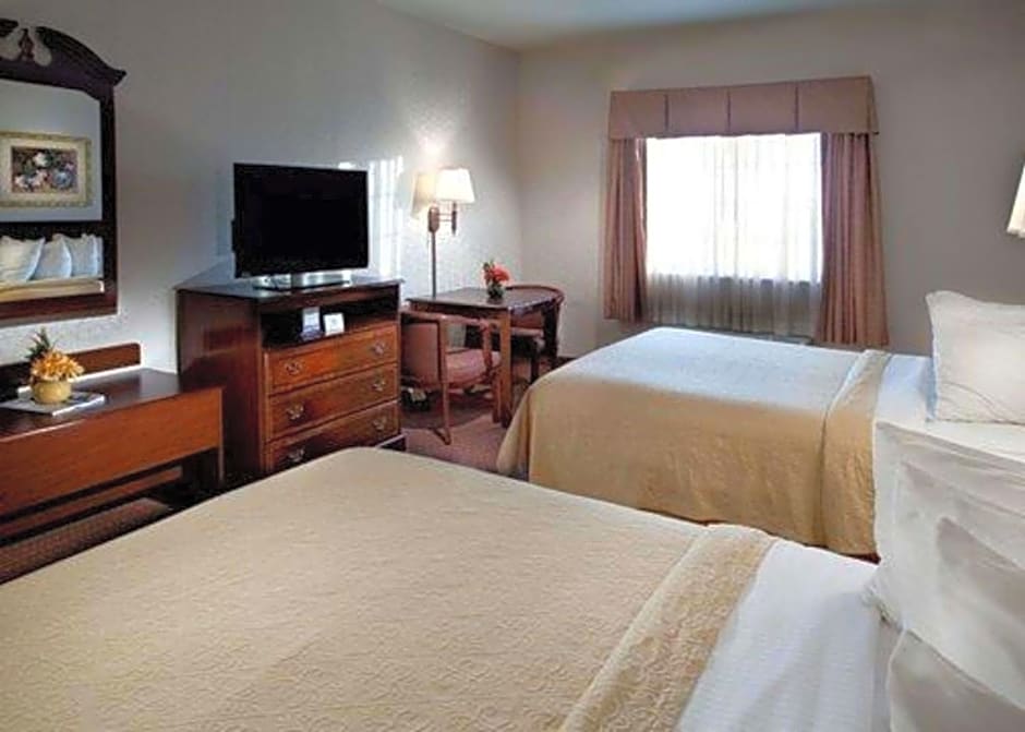 Quality Inn & Suites Near University