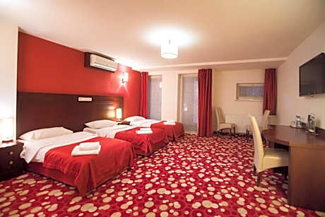 Comfort Triple Room with Shower