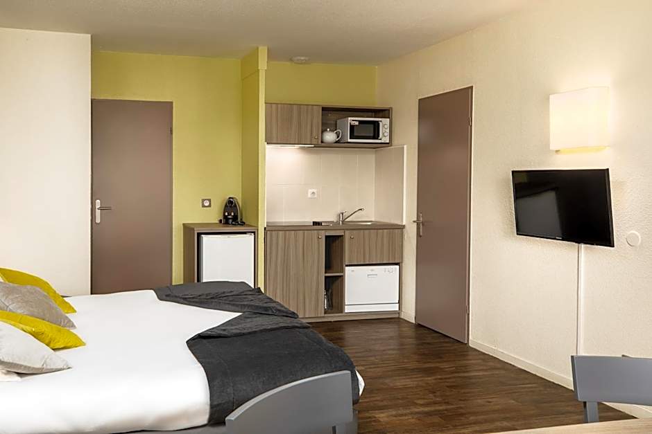 SOWELL Family Les Amandiers