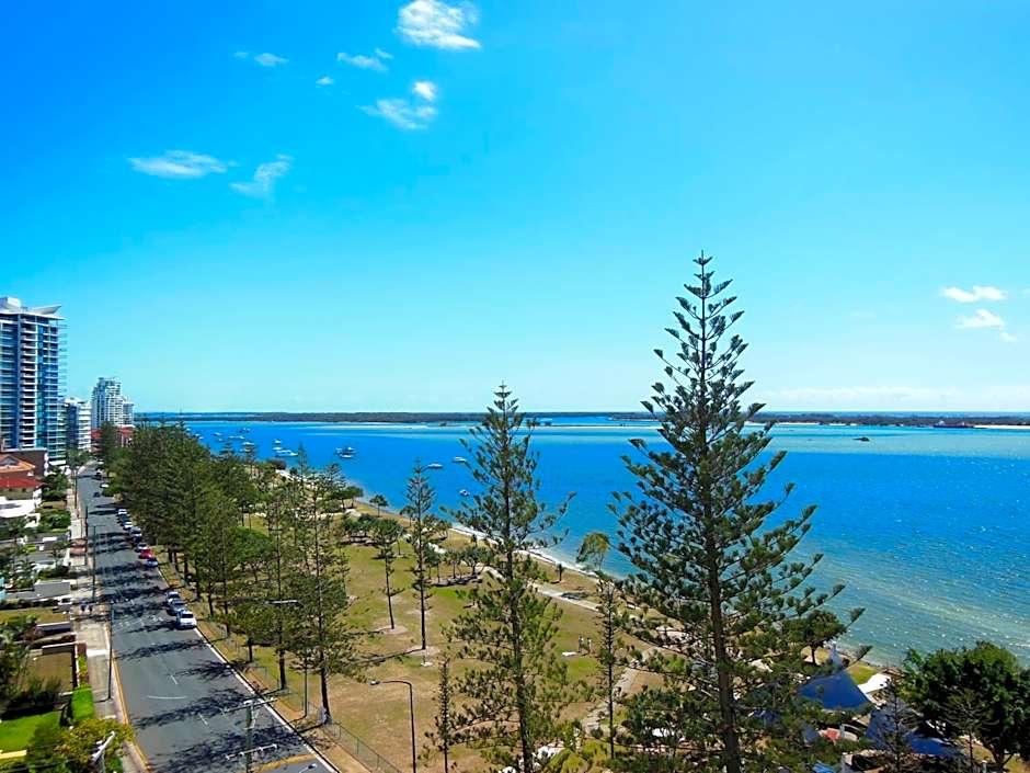 Crystal Bay On The Broadwater