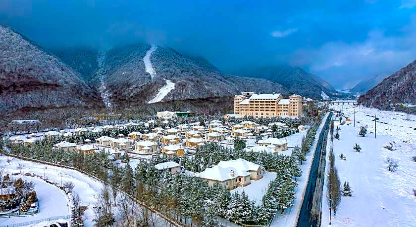 Qafqaz Riverside Hotel