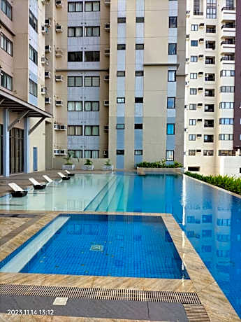 Cozy 1233 the persimmon studio near sm and ayala