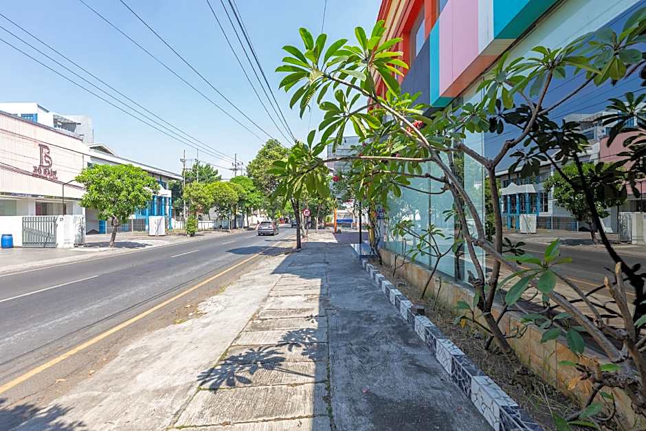 Sans Hotel International Surabaya