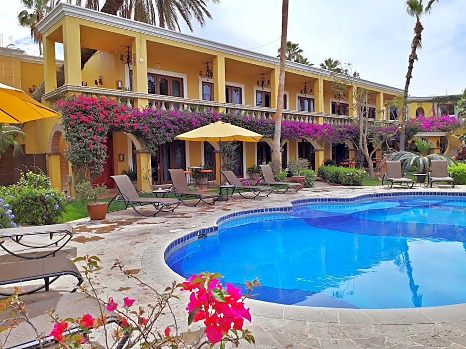 El Encanto Inn & Suites