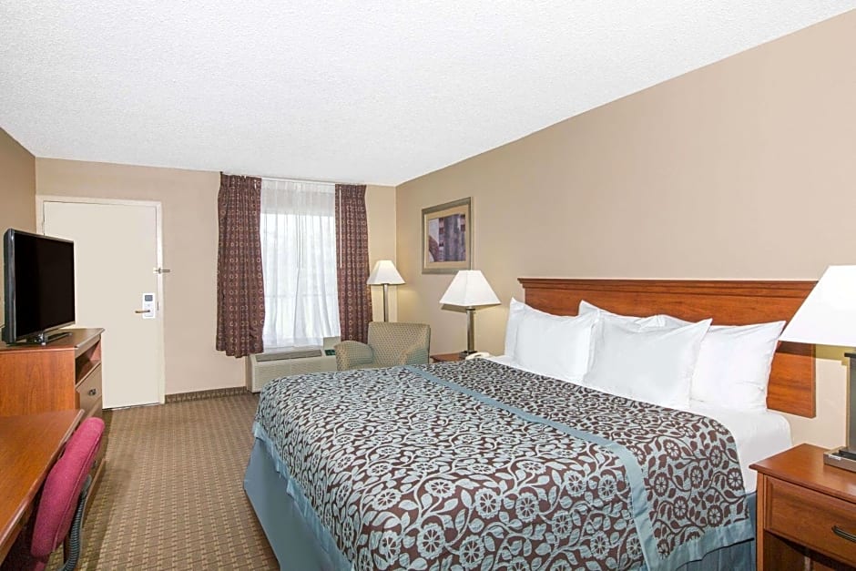 Days Inn by Wyndham Ripley