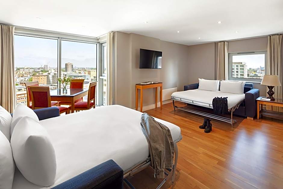 Marlin Aldgate Tower Bridge