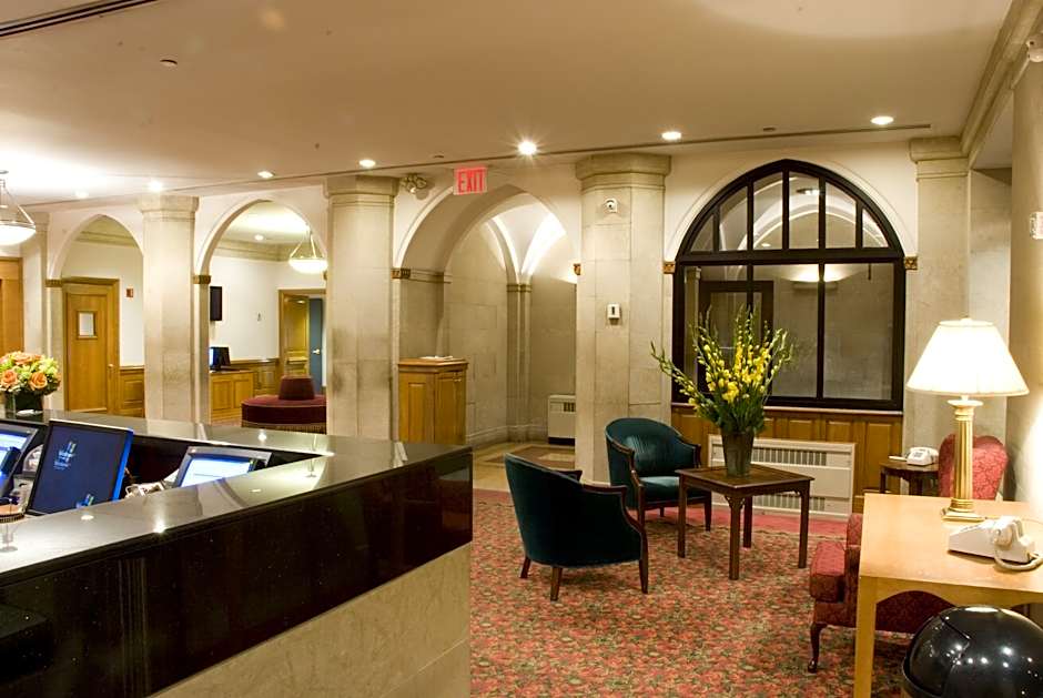 Salisbury Hotel