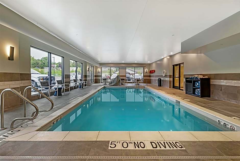Best Western Plus Marquette Hotel & Suites