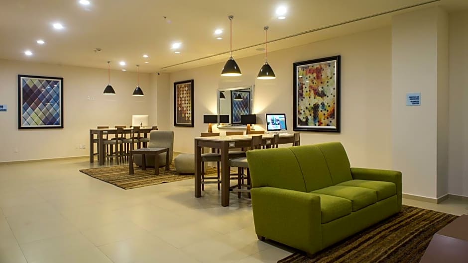Holiday Inn Express Mexico - Toreo By IHG