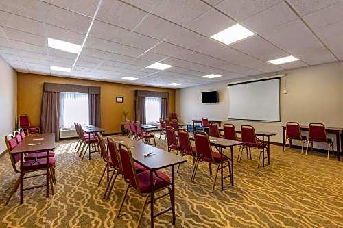 Comfort Suites Perrysburg - Toledo South