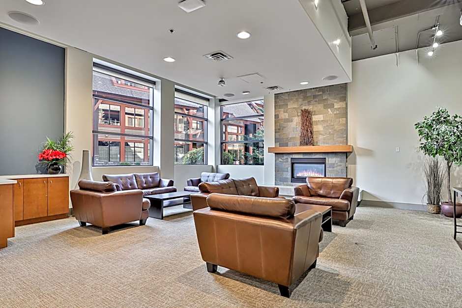 Elevated Penthouse - Pool, Hot Tub & Relaxing Atmosphere!