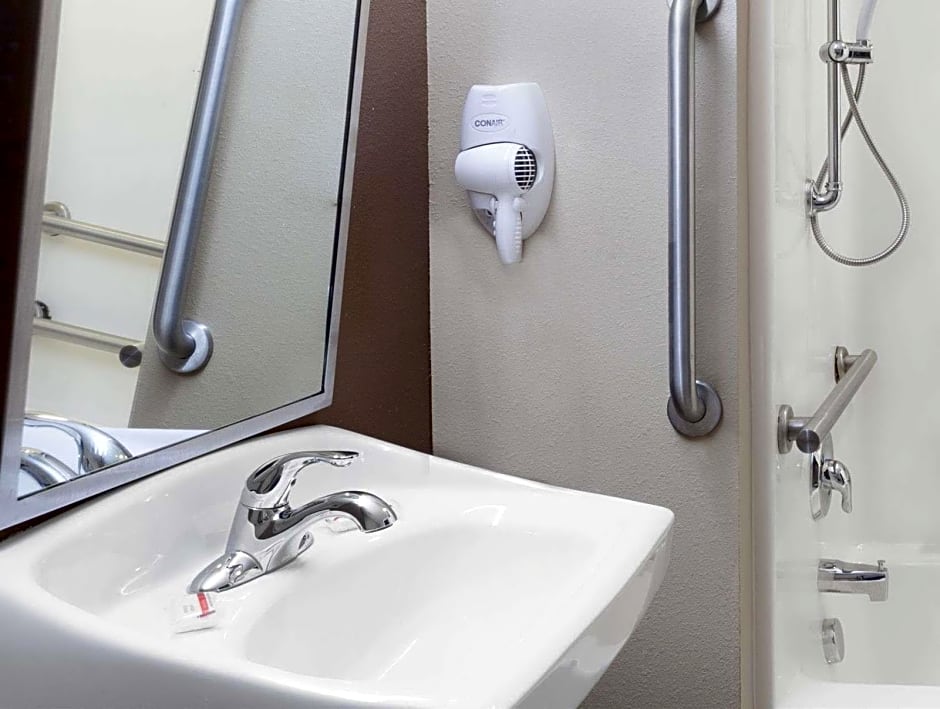Microtel Inn & Suites by Wyndham Columbia