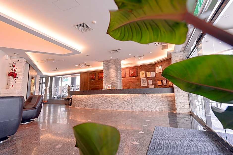 Waugh Den Business Hotel