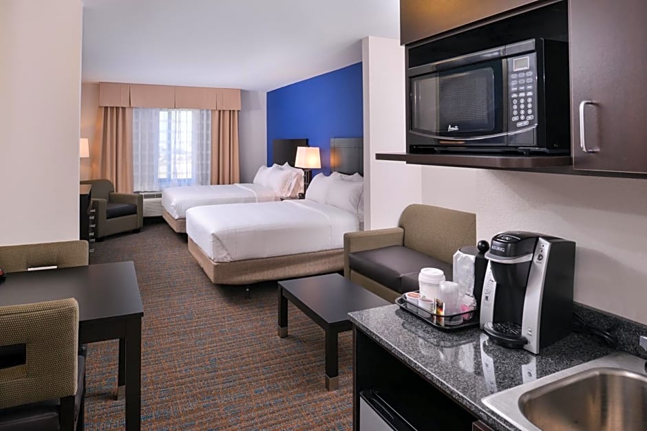 Holiday Inn Express & Suites BAKERSFIELD AIRPORT