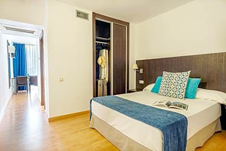 1 BEDROOM APARTMENT 4 ADULTS