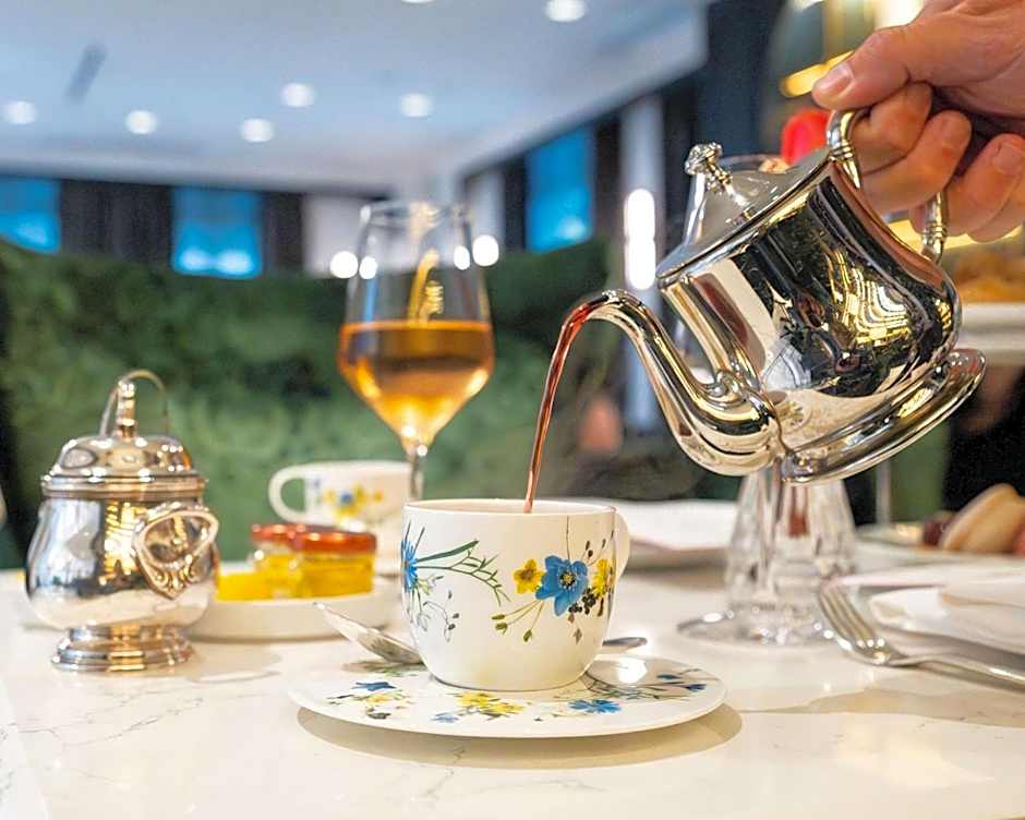 Waldorf Astoria By Hilton Chicago