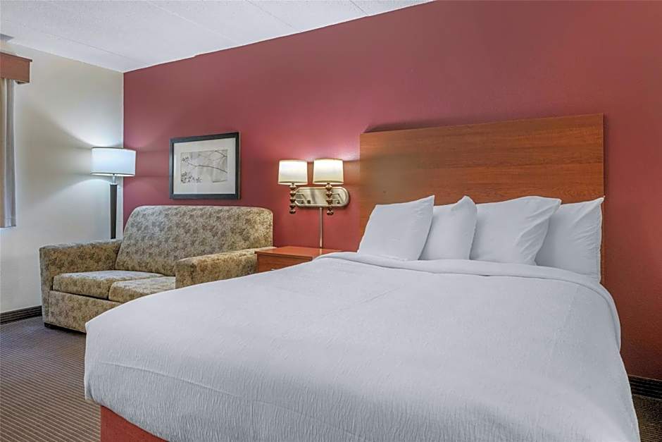 SureStay Plus Hotel by Best Western Litchfield