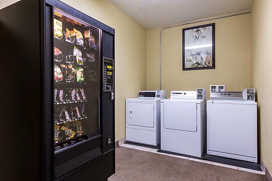 Econo Lodge Inn & Suites Rockmart