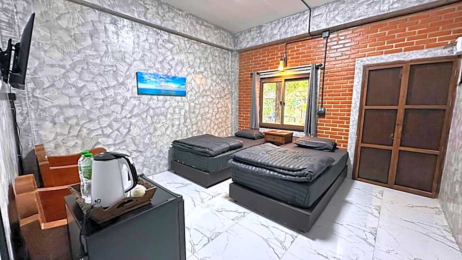 บ้านภทรพรรณ ขุนยวม แม่ฮ่องสอน PATARAPHAN HOUSE, Khunyuam, Maehongson, Thailand