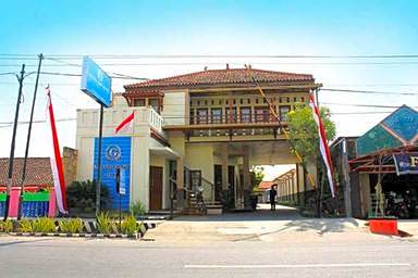 Grand Cepu Hotel