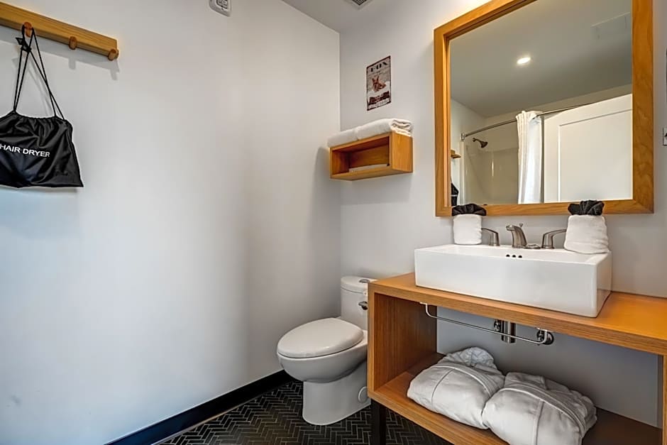 Raven Inn Whitehorse