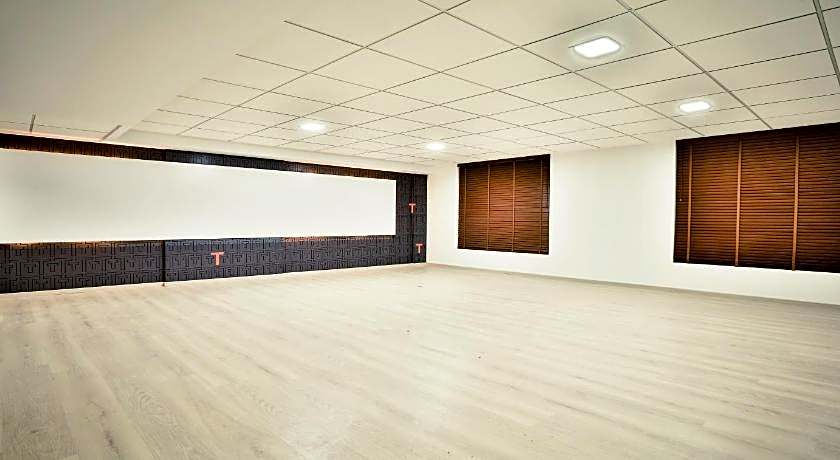 T24 Residency Mumbai International Airport Hotel