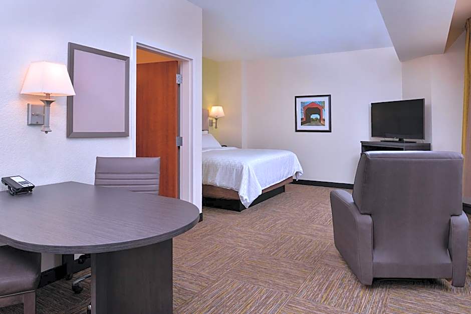 Photo 1 of 3 of Studio 1 King Bed Suite