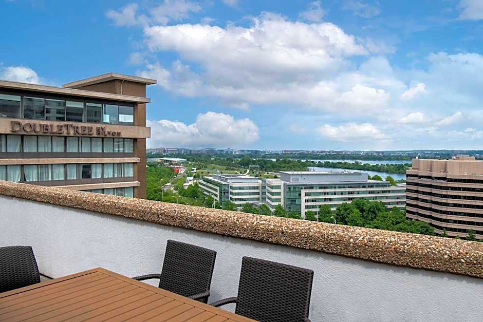 DoubleTree By Hilton Hotel Washington DC - Crystal City