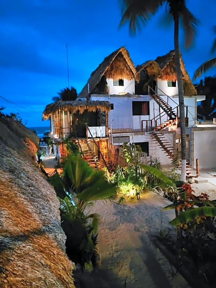 Casa Mate BeachFront Cabañas El Cuyo