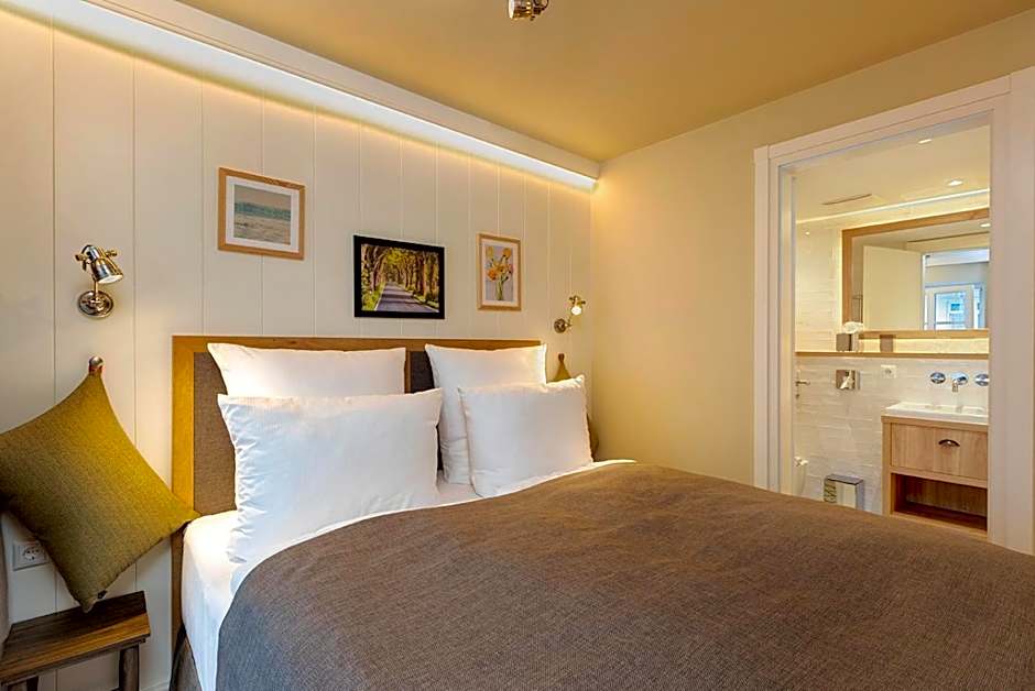 LOEV - VELA Hotels