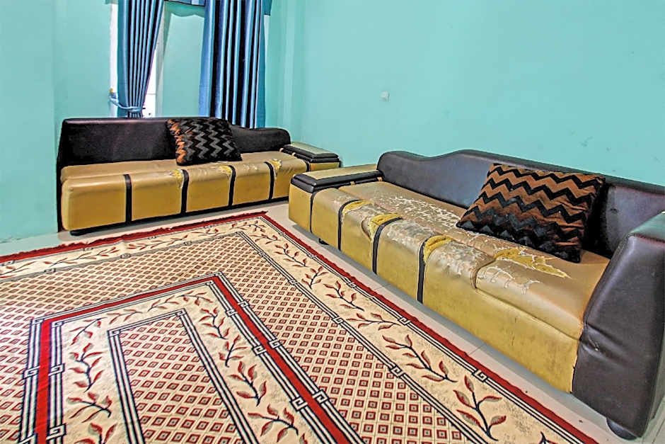 Hotel O Homestay Bang HajiNearLapangan Penujak ( Inen Gonggang)