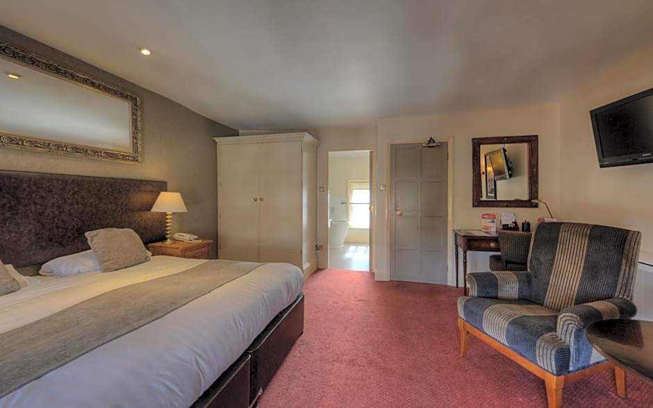 Dog & Partridge by Chef & Brewer Collection