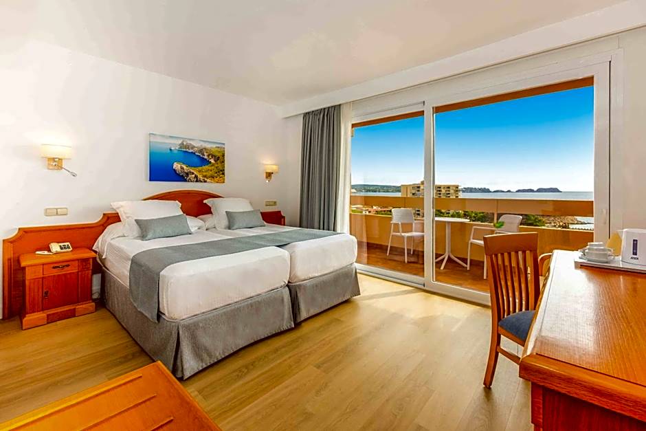 Valentin Reina Paguera - Adults Only