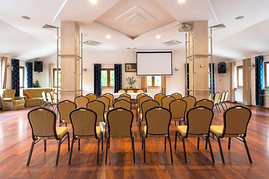 HOTEL I RESTAURACJA BROCHÓW