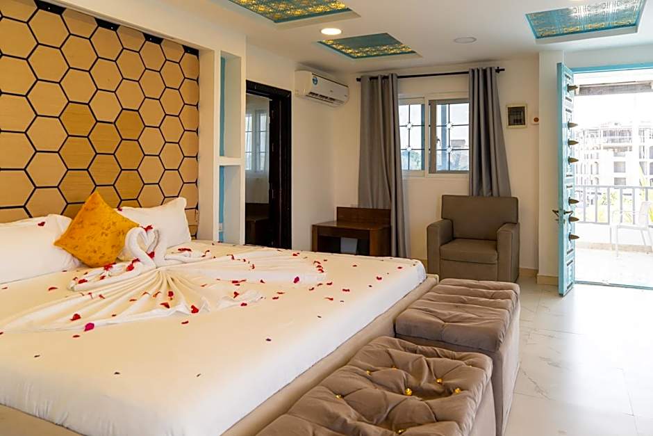 Golden Hotel