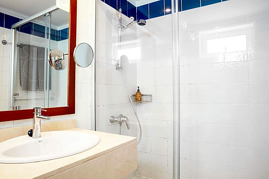 Sunprime Atlantic View Suite & Spa