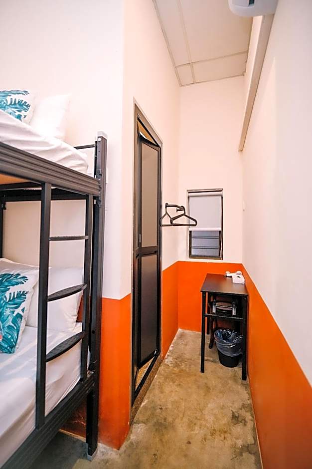 Swing & Pillows - 75 Muntri, Penang