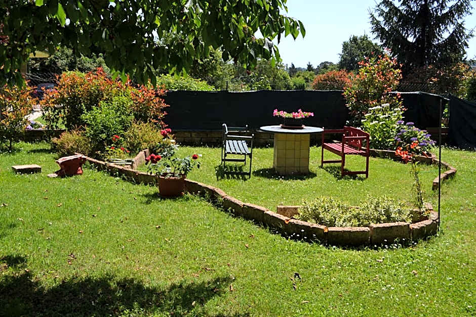 LA GROTTA Bed and Breakfast