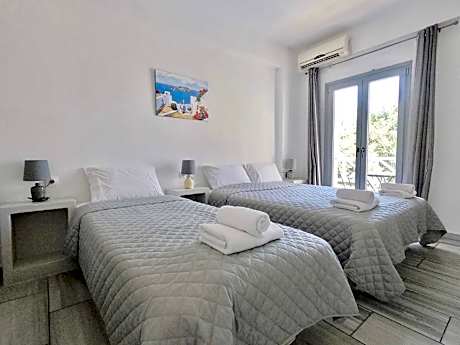 Deluxe Triple Room with balcony