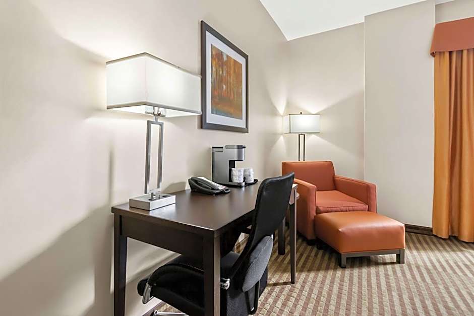 Best Western Plus Fergus Hotel