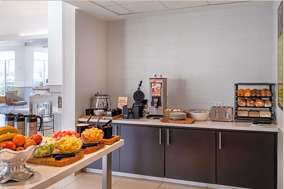 Hilton Garden Inn Bakersfield