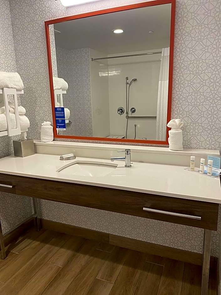 Hampton Inn By Hilton &amp; Suites Olean, NY