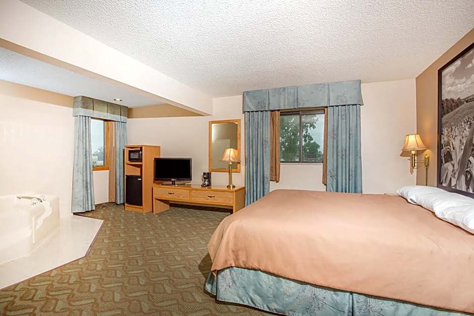 Super 8 by Wyndham Monroe WI