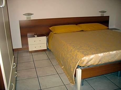 One-Bedroom Apartment (3 Adults)