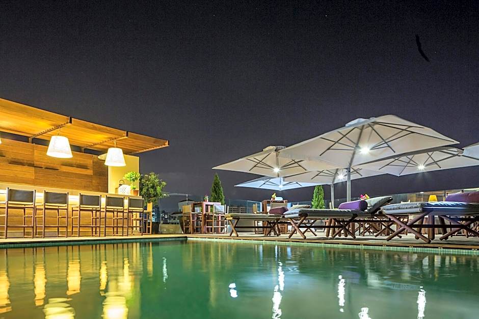 O Monot Luxury Boutique Hotel