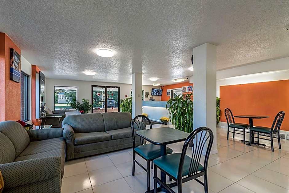 MOTEL 6 - Albany, NY - Airport