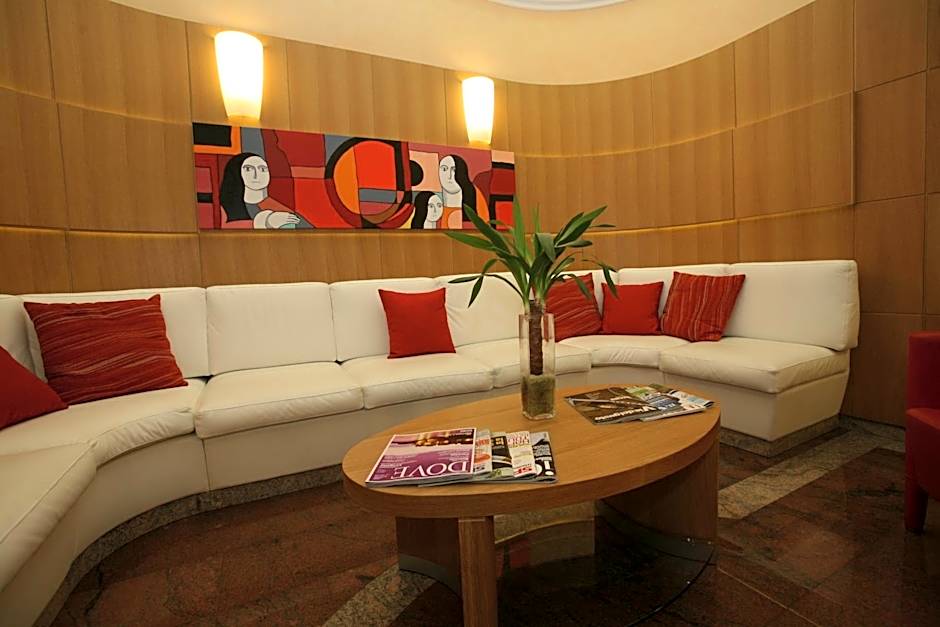 Le Petit Hotel