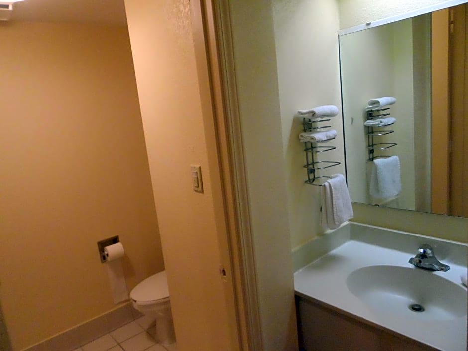 Americas Best Value Inn Evansville